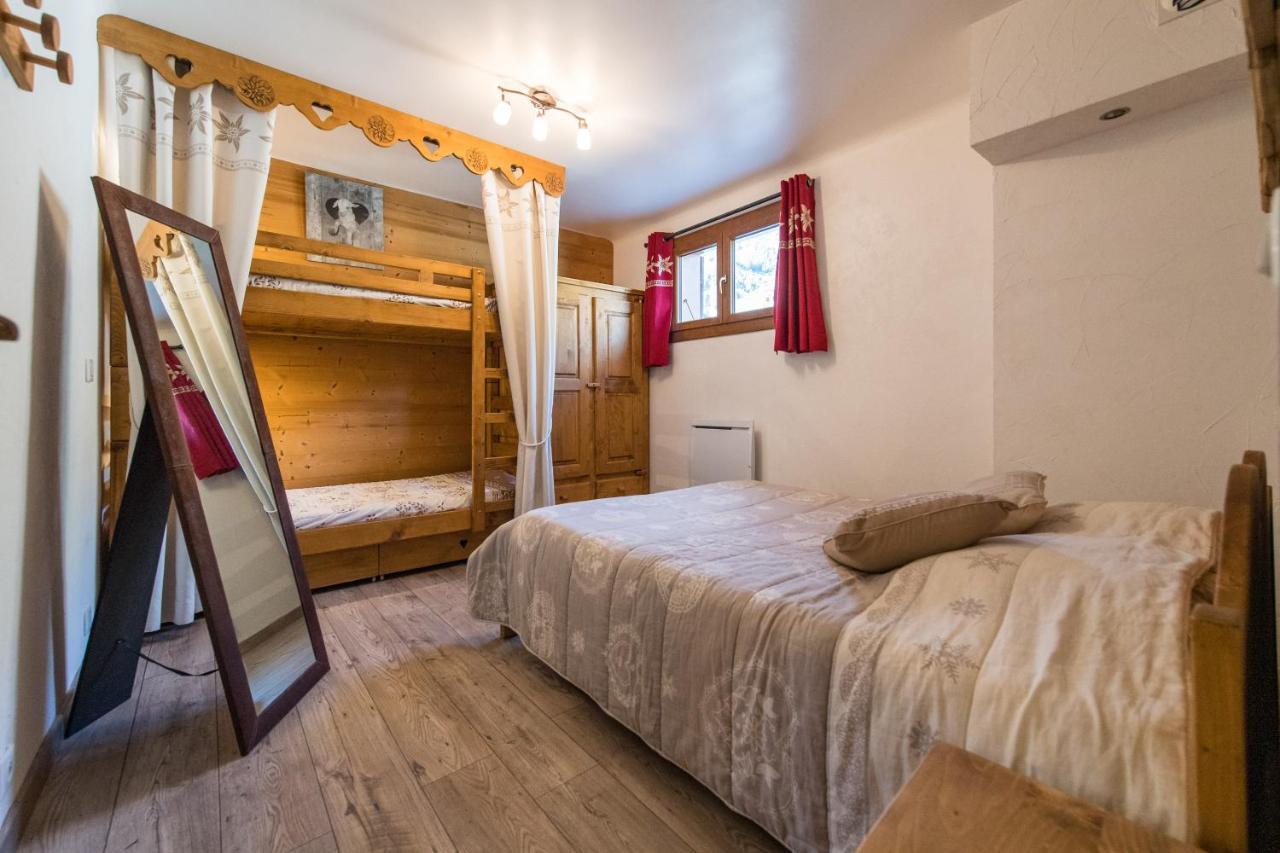 Ferienwohnung Fleurs et Neige Lanslevillard Exterior foto