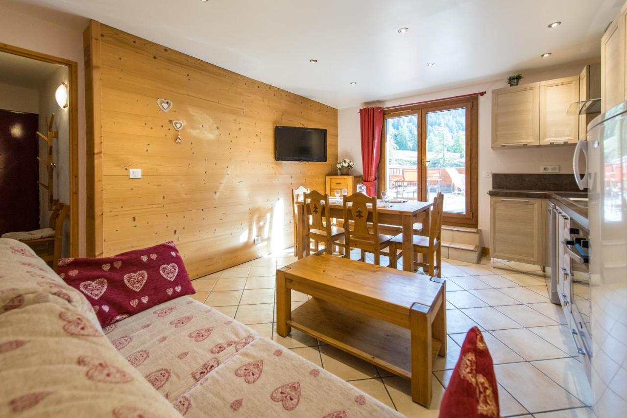 Ferienwohnung Fleurs et Neige Lanslevillard Exterior foto