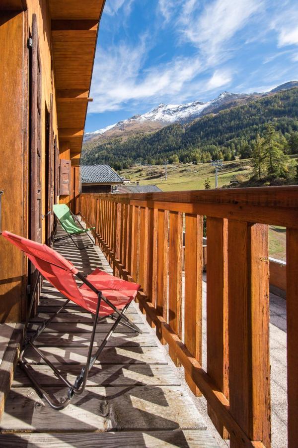 Ferienwohnung Fleurs et Neige Lanslevillard Exterior foto