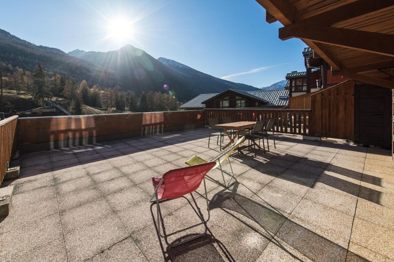 Ferienwohnung Fleurs et Neige Lanslevillard Exterior foto