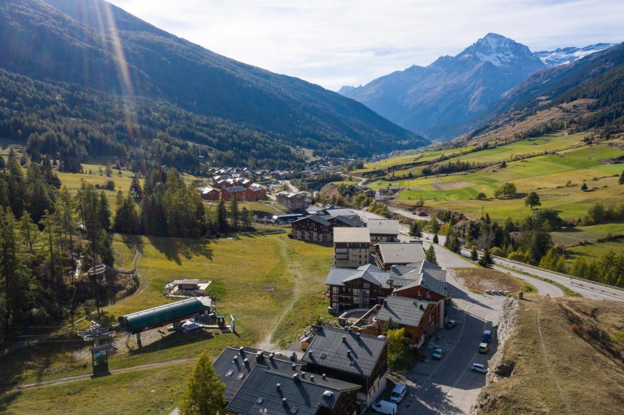 Ferienwohnung Fleurs et Neige Lanslevillard Exterior foto